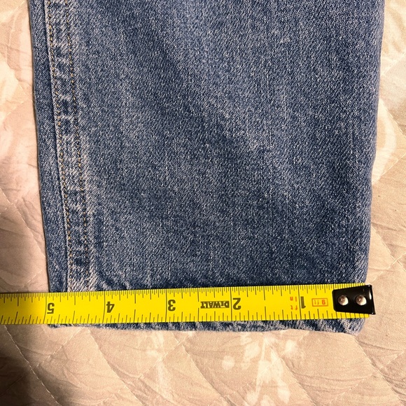 EUC - Agolde medium wash ankle length jeans. Size 25 - Picture 9 of 11